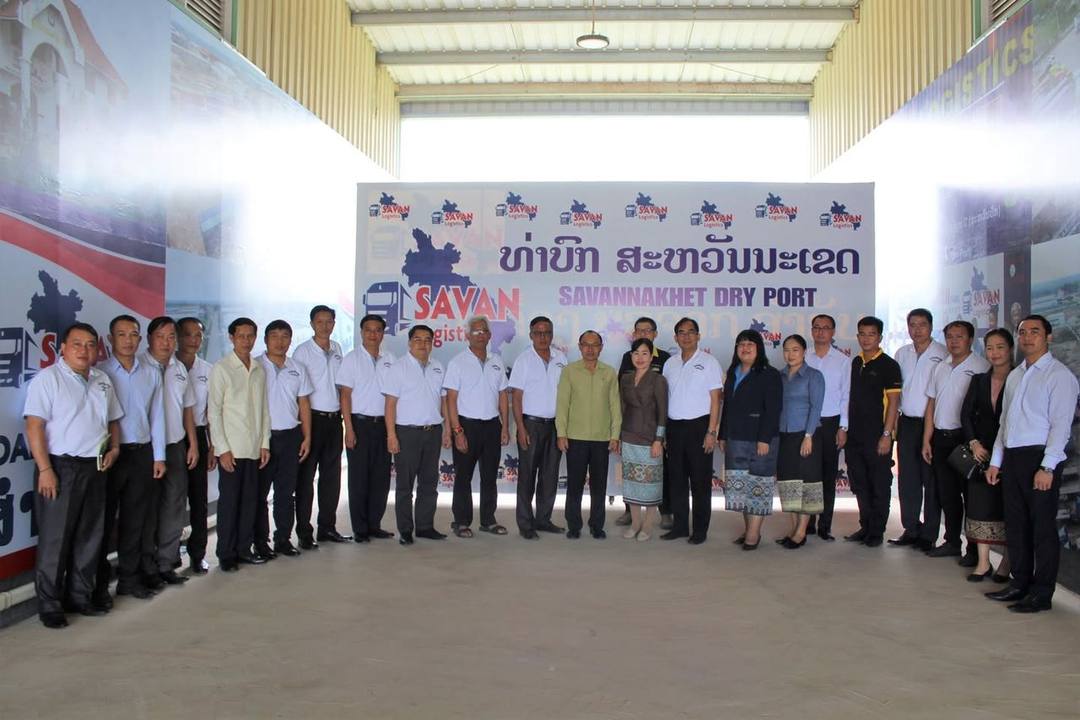 ໃນວັນທີ 12 ກໍລະກົດ 2022, ຄະນະຊີ້ນຳ ແລະ ວິຊາການ ເພື່ອພັດທະນາລະບົບການຂົນສົ່ງຢູ່ເຂດ 3 ດ່ານສາກົນ (ດ່ານສາກົນນ້ຳເຫືອງ, ດ່ານສາ…