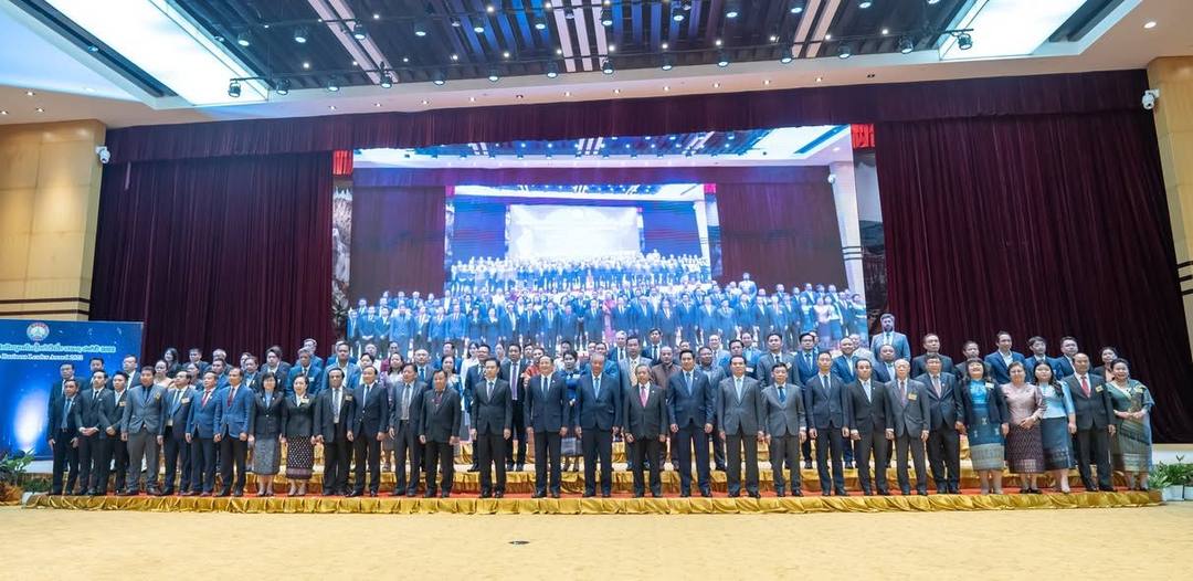 General Manager of Savan Park Mr. Tee Chee Seng received the Lao Business Leader Award for year 2022, honored to be awa… — 4