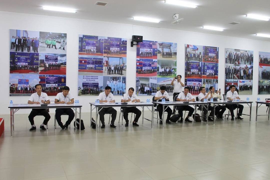 ໃນວັນທີ 12 ກໍລະກົດ 2022, ຄະນະຊີ້ນຳ ແລະ ວິຊາການ ເພື່ອພັດທະນາລະບົບການຂົນສົ່ງຢູ່ເຂດ 3 ດ່ານສາກົນ (ດ່ານສາກົນນ້ຳເຫືອງ, ດ່ານສາ… — 4