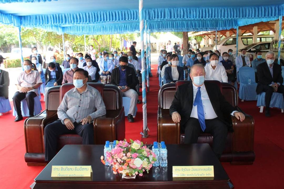 ເພື່ອເປັນການສະເຫຼີມສະຫຼອງວັນຊາດຝຣັ່ງ 14 ກໍລະກົດ, ສະຖານທູດຝຣັ່ງປະຈຳ ສປປ ລາວ ພ້ອມດ້ວຍ ບໍລິສັດ ສະຫວັນປາກ (ທ່ານ Tee Chee Se… — 4