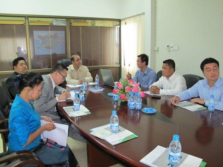 Visit of India Ambassador to Laos HE. Dr. Jitendra Nath Misra on 28 July 2011. — 2